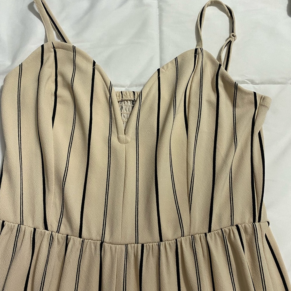 Express pantsuit never worn